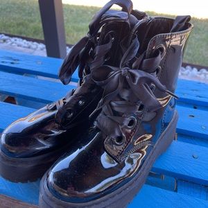 Forever 21 Women’s boots SZ 7